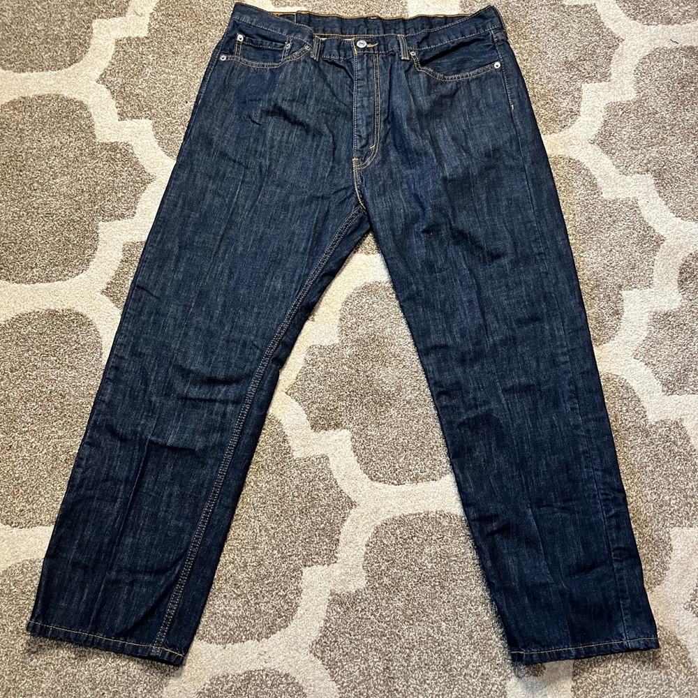 Men’s Levi’s 505 regular fit size 38 x 30 dark denim with accent stitching - Picture 1 of 8